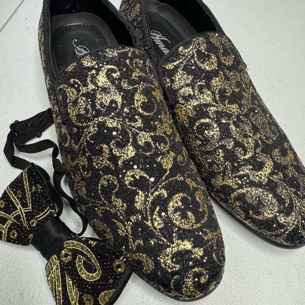 Amalfi Elegant Black and Gold Loafers